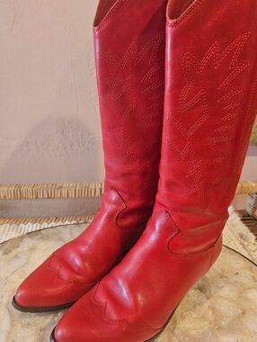 Vintage Red Bandolino Cowboy Boots